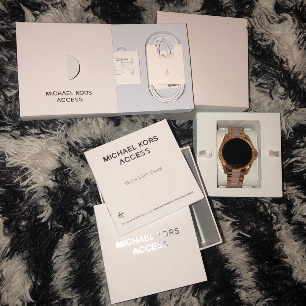 MK ACCESS TOUCHSCREEN SMARTWATCH (W/ LIABILITY)